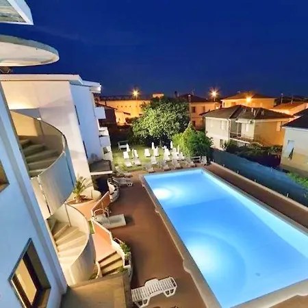 With Swimming-pool In Marina Di Just 700 Meters From The *